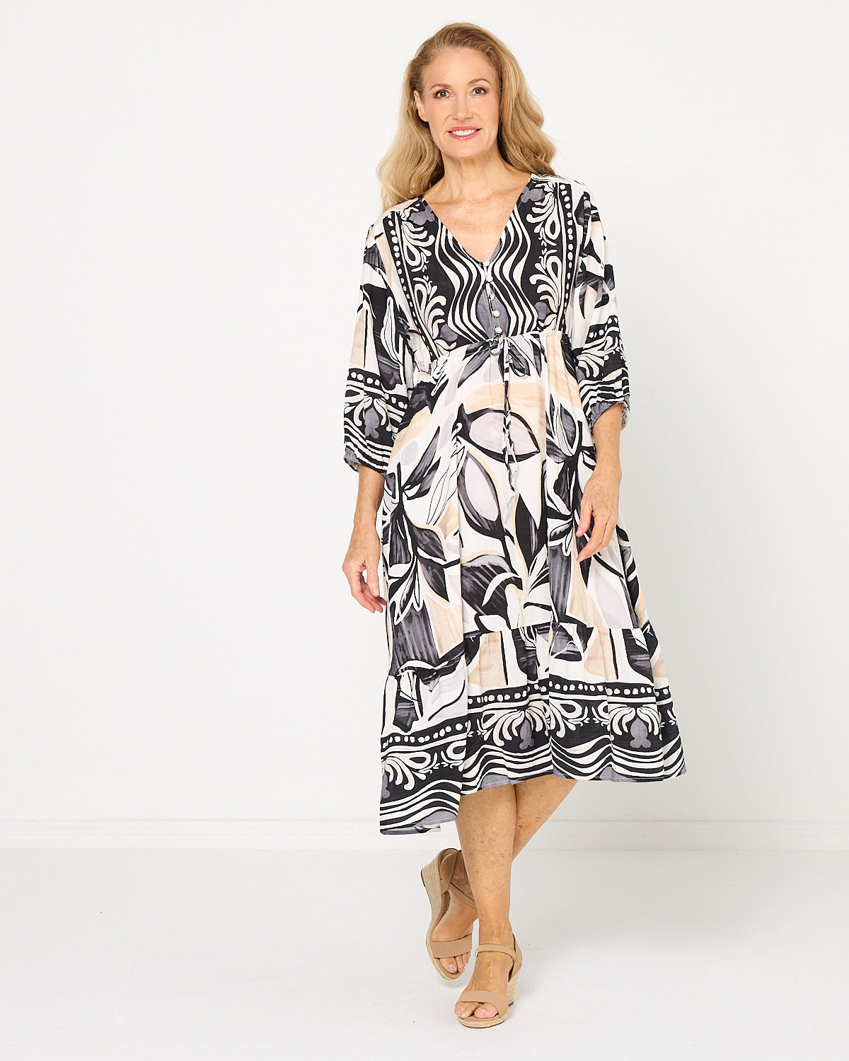 Women's Rosalie printed tiered midi dress in Black