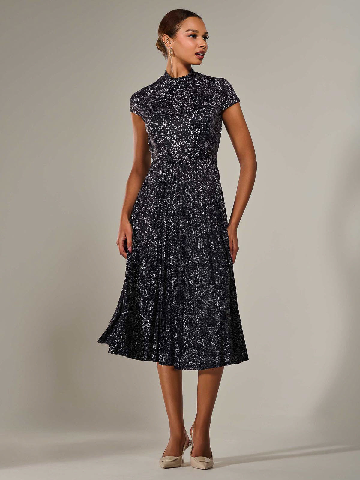 Jersey Capped Sleeve Pleated Midi Dress Detail View