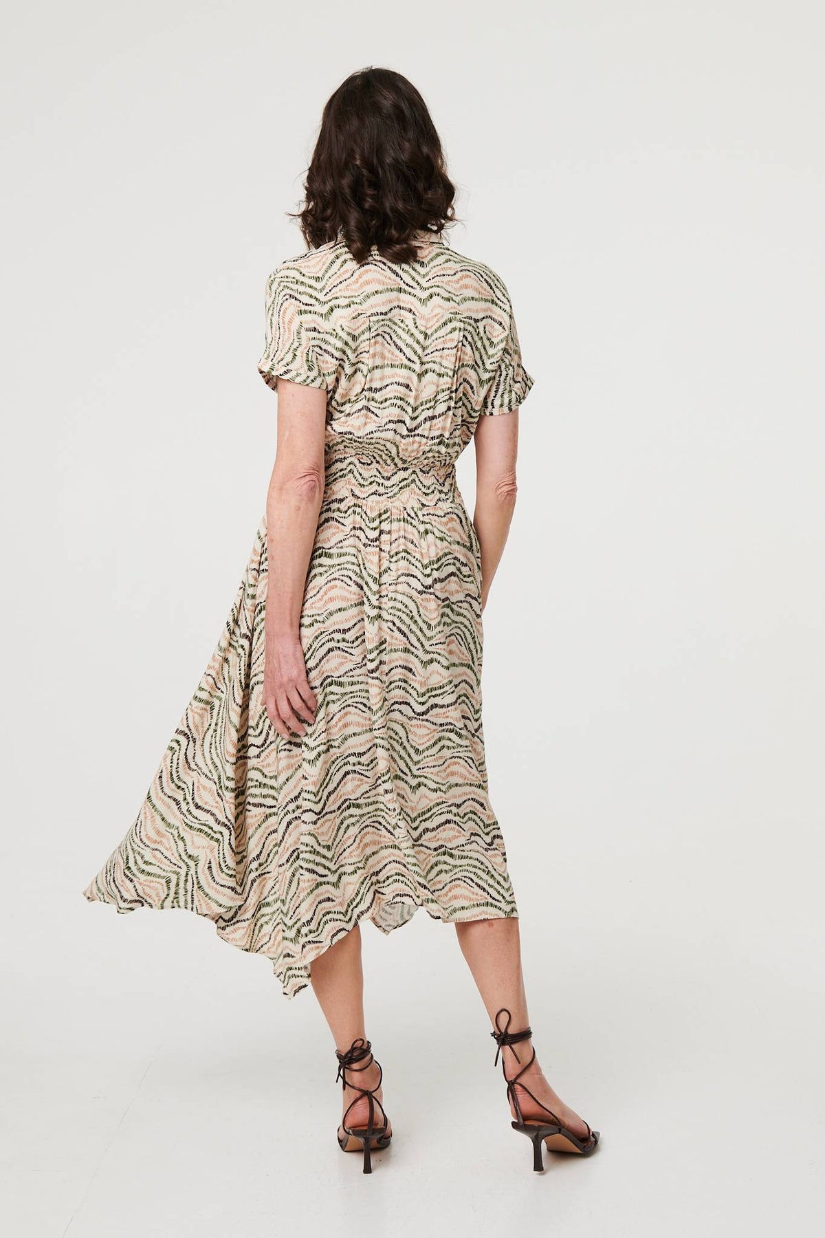 Printed Short Sleeve Shirred Midi Dress Detail View
