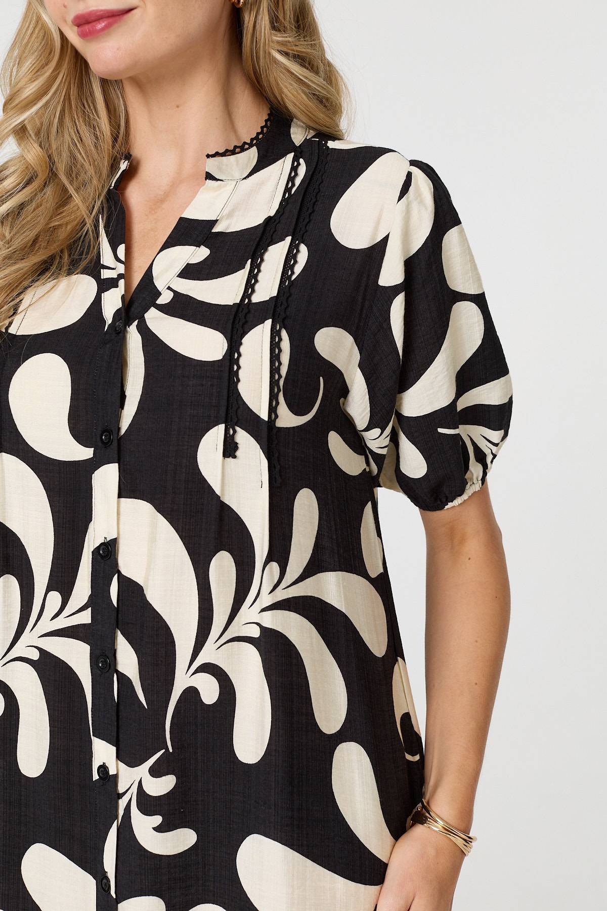 Printed 1/2 Sleeve Tiered Short Dress Detail View