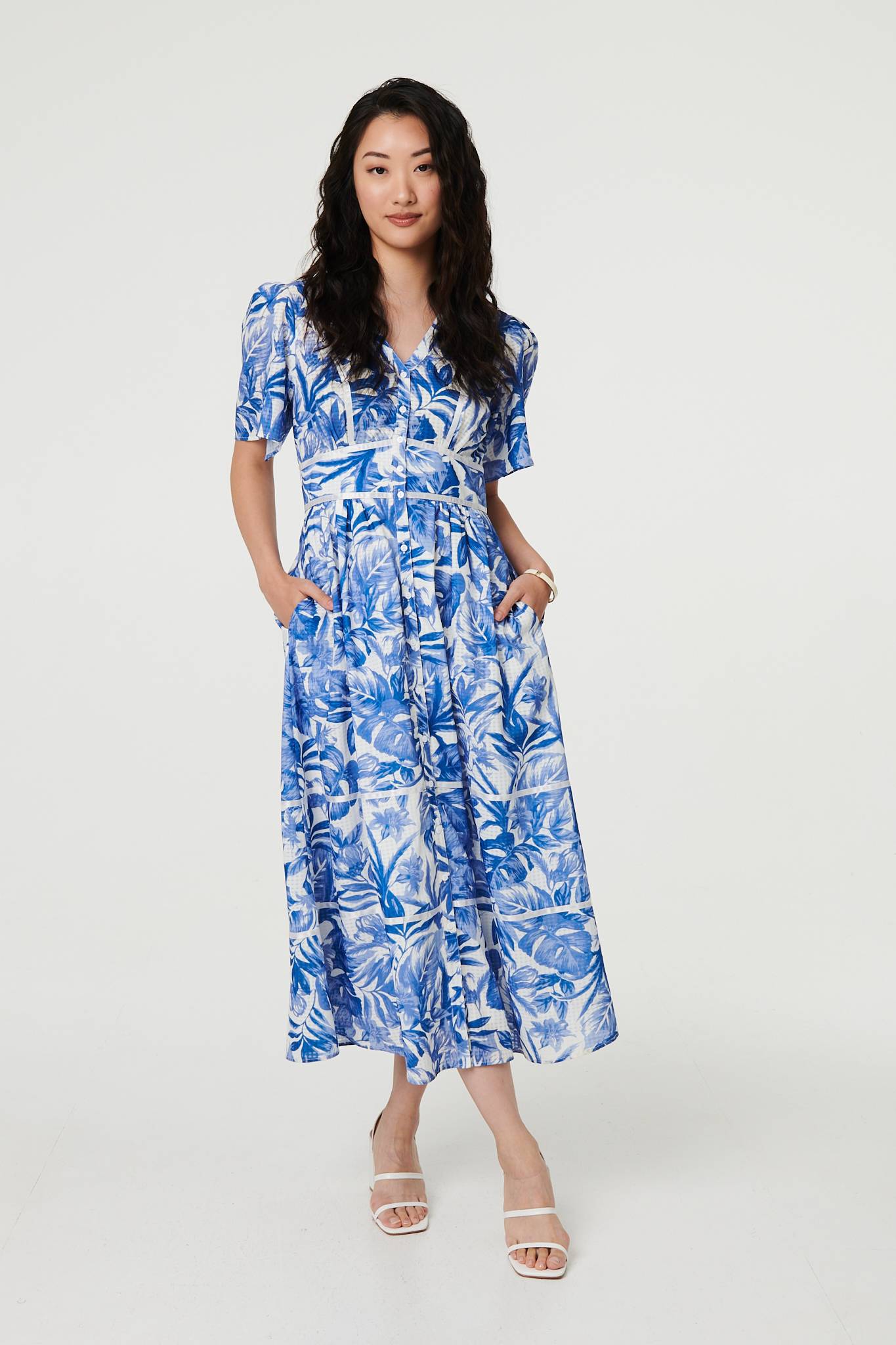 Leaf Print 1/2 Sleeve Tiered Midi Dress Front View