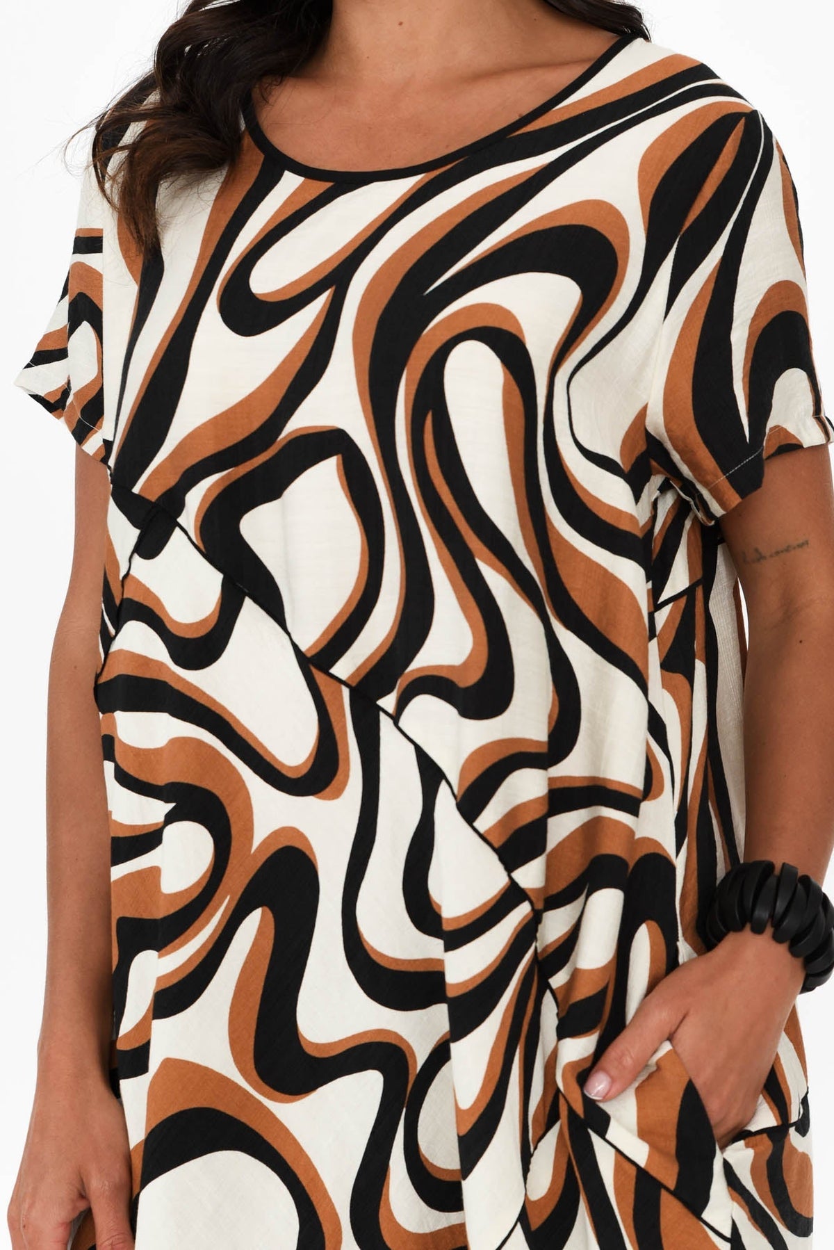Elinda Brown Swirl Pocket Dress Detail View