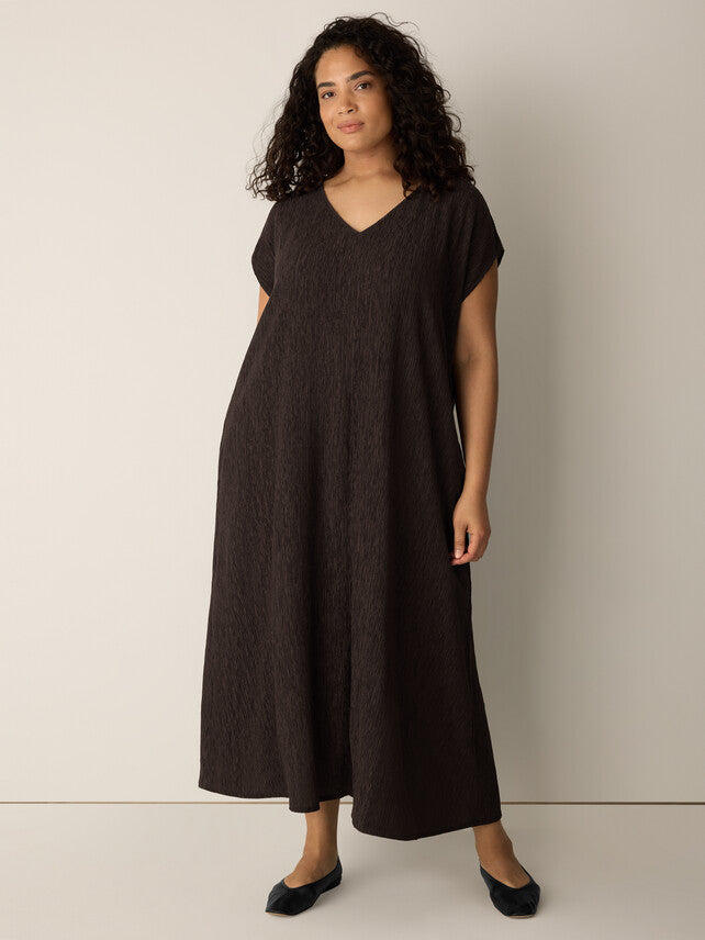 Elara | Pleated V-Neck Midi Dress Chocolate Brown