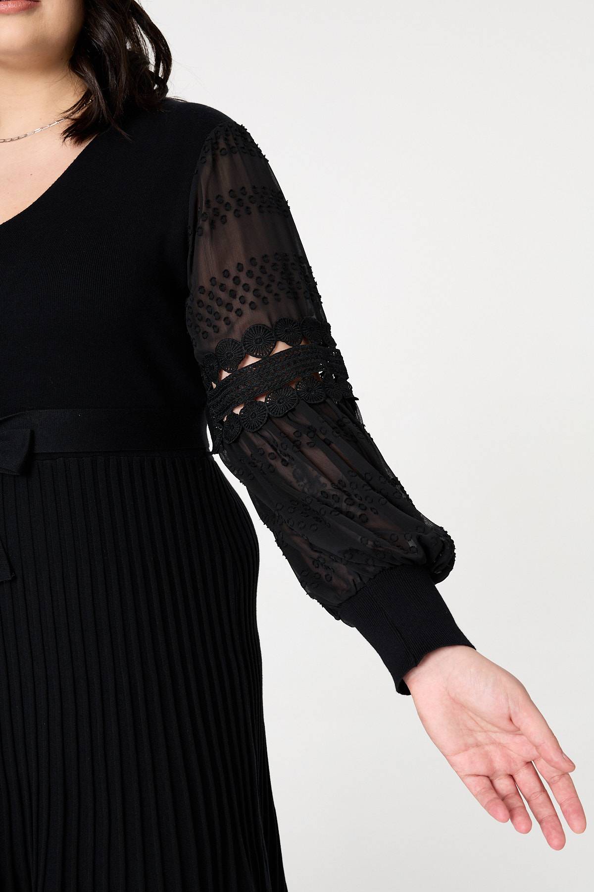 Curve Pleated Lace Puff Sleeve Midi Dress Front View 2
