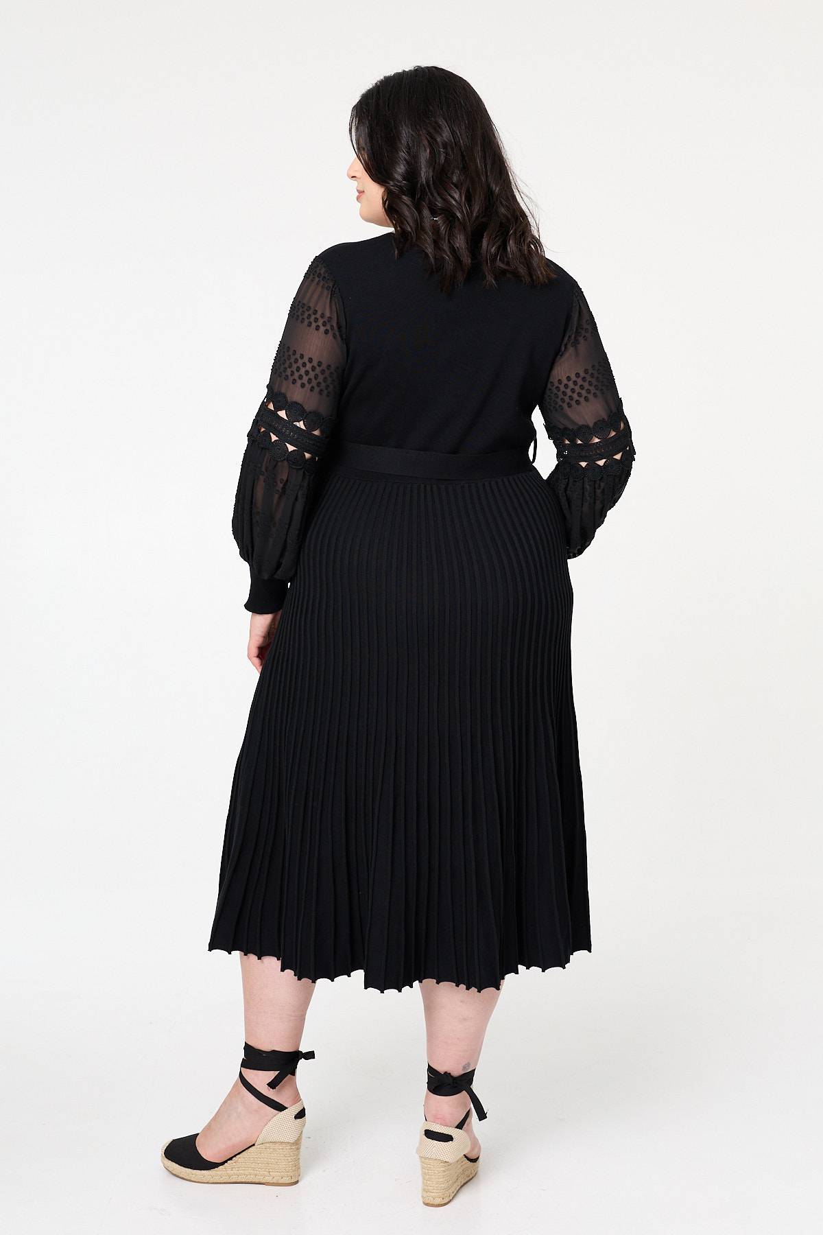 Curve Pleated Lace Puff Sleeve Midi Dress Styled View