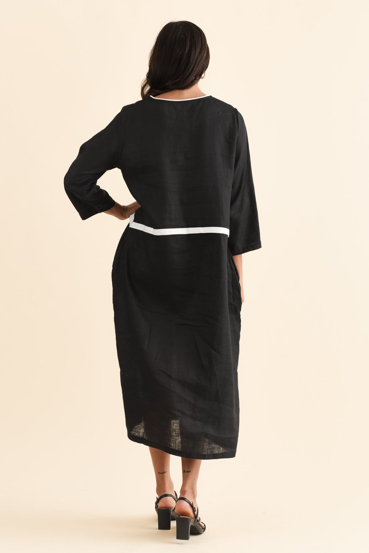 Mariam Black Contrast Linen Dress Detail View