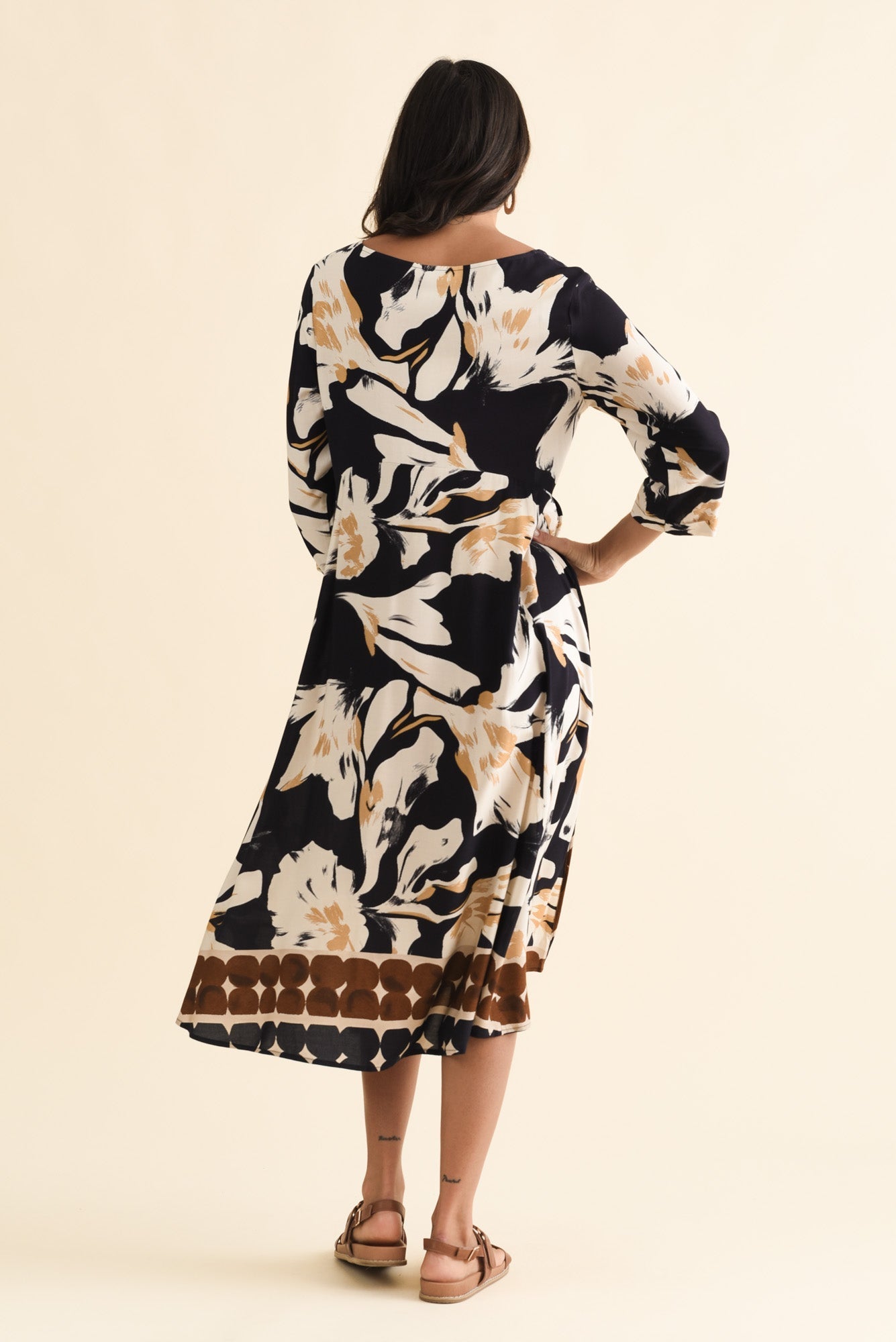 Zaelia Navy Abstract Sleeved Crescent Dress Detail View