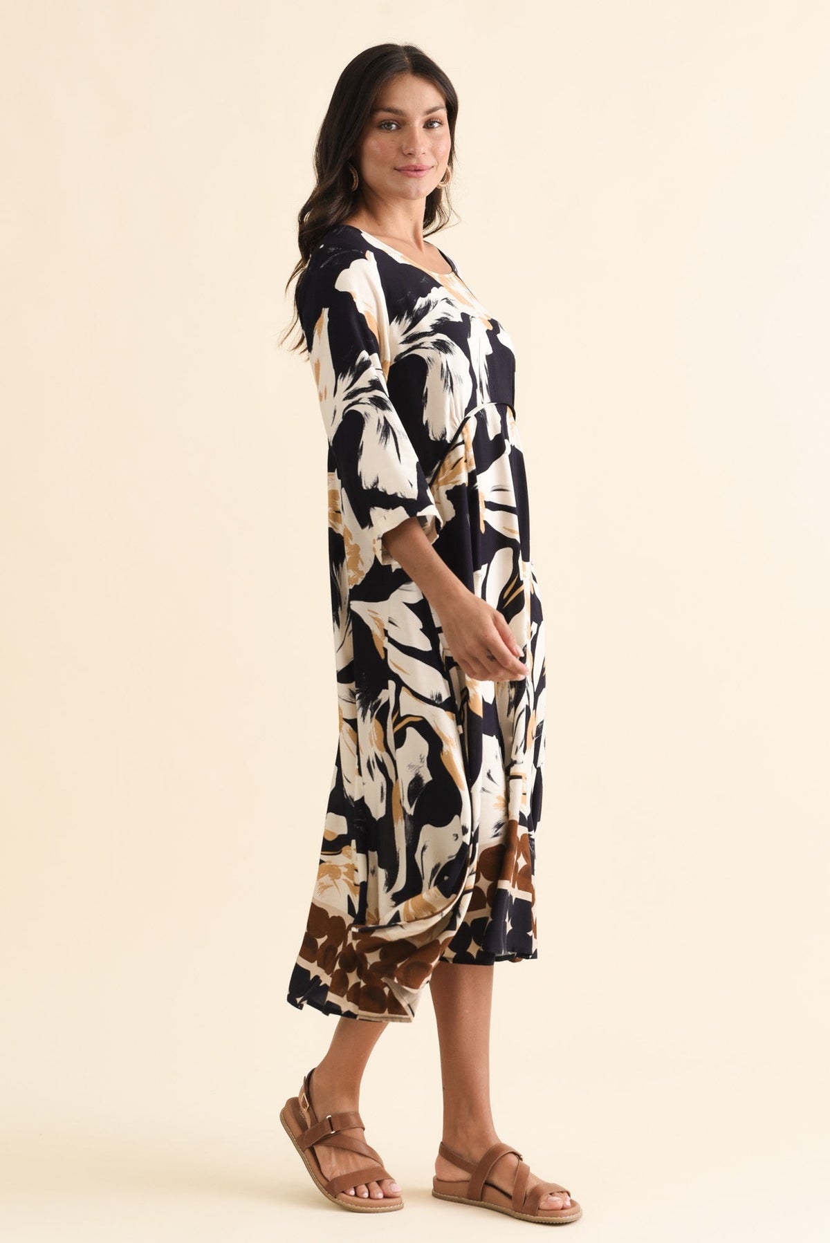 Zaelia Navy Abstract Sleeved Crescent Dress Side View