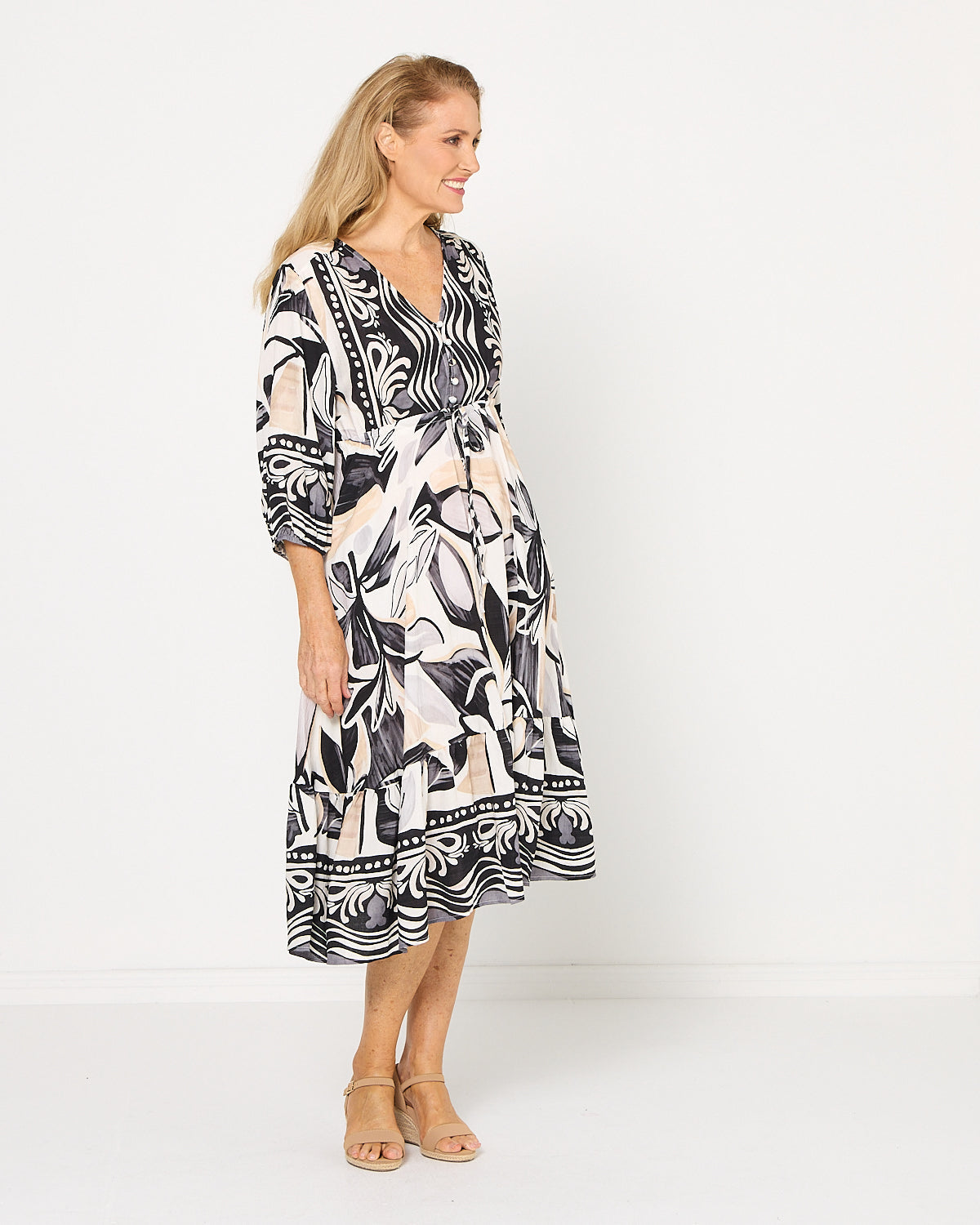 Women's Rosalie printed tiered midi dress in Black