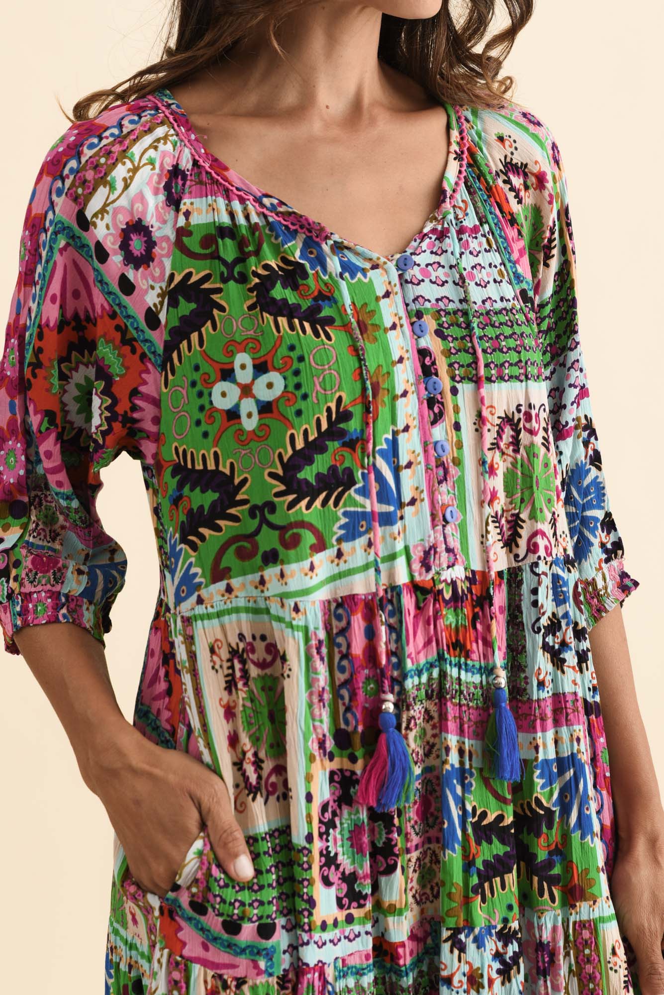 Belmira Green Abstract Pocket Dress Detail View