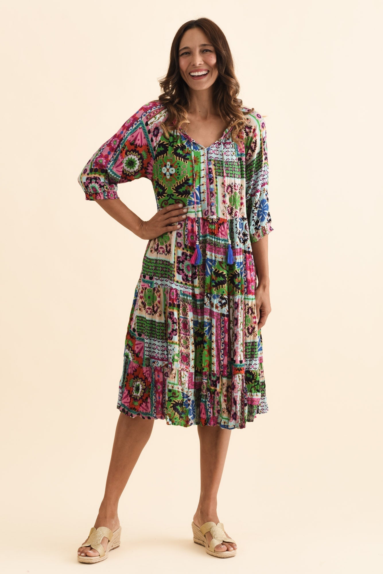 Belmira Green Abstract Pocket Dress Front View 2