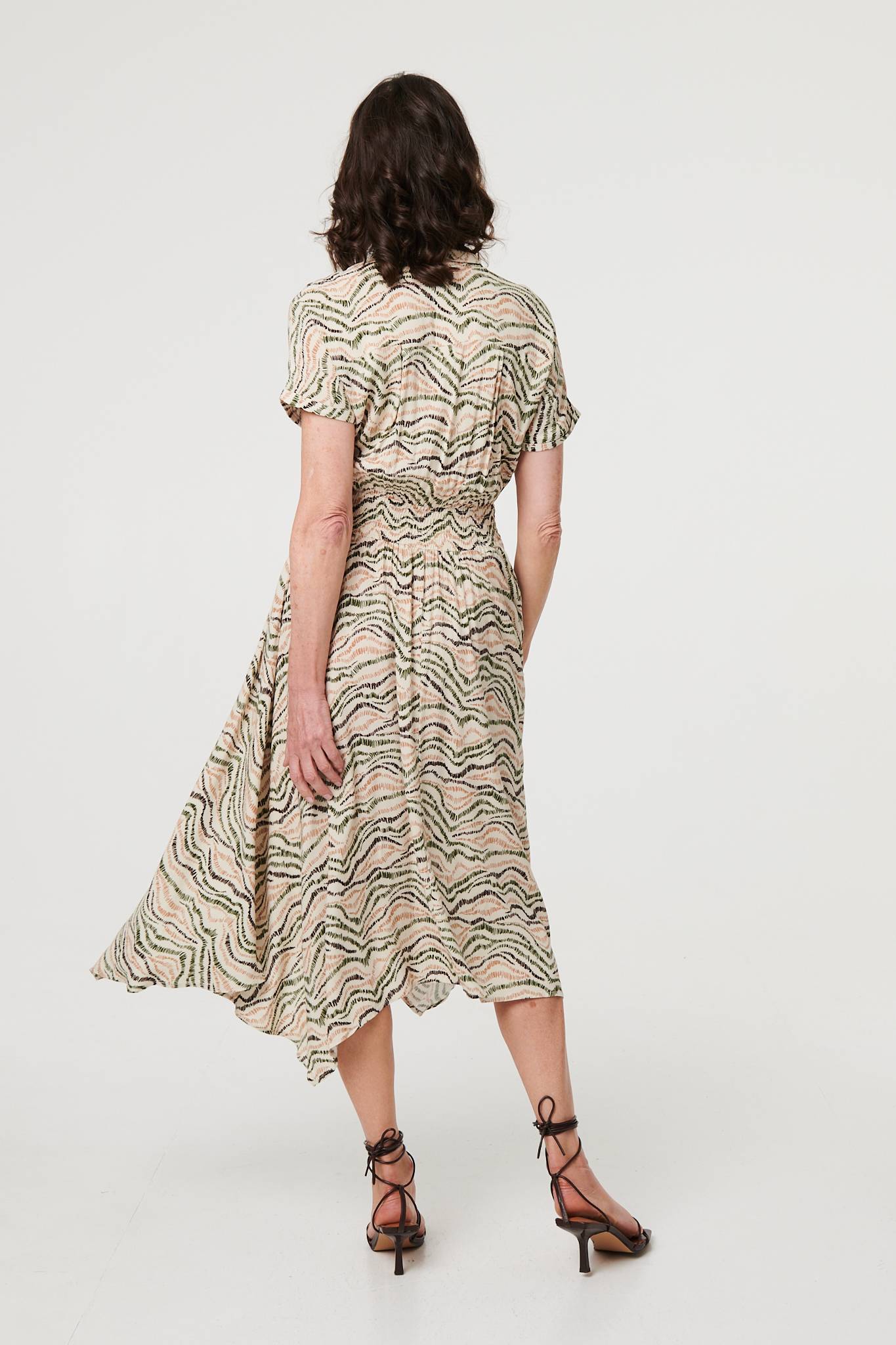 Printed Short Sleeve Shirred Midi Dress Detail View
