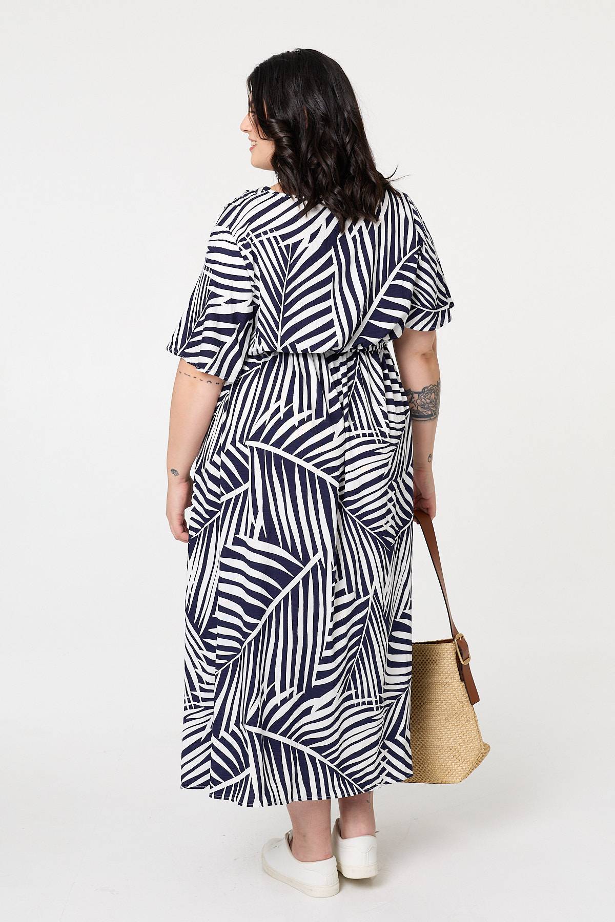Curve Leaf Print Short Sleeve Midi Dress Detail View