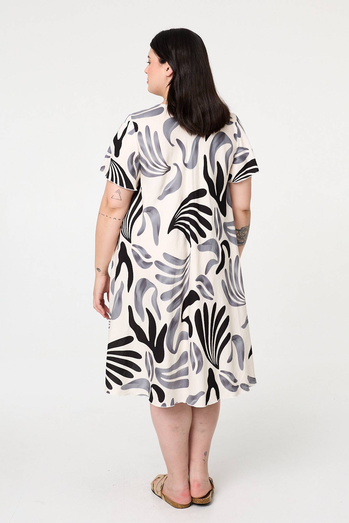 Curve Angel Sleeve Relaxed Midi Dress Detail View 2