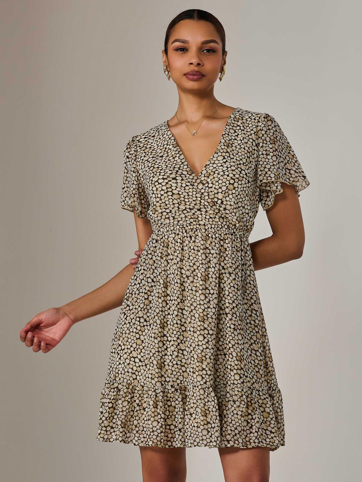Chiffon Short Sleeve Tie Waist Mini Dress BLACK CREAM Detail View