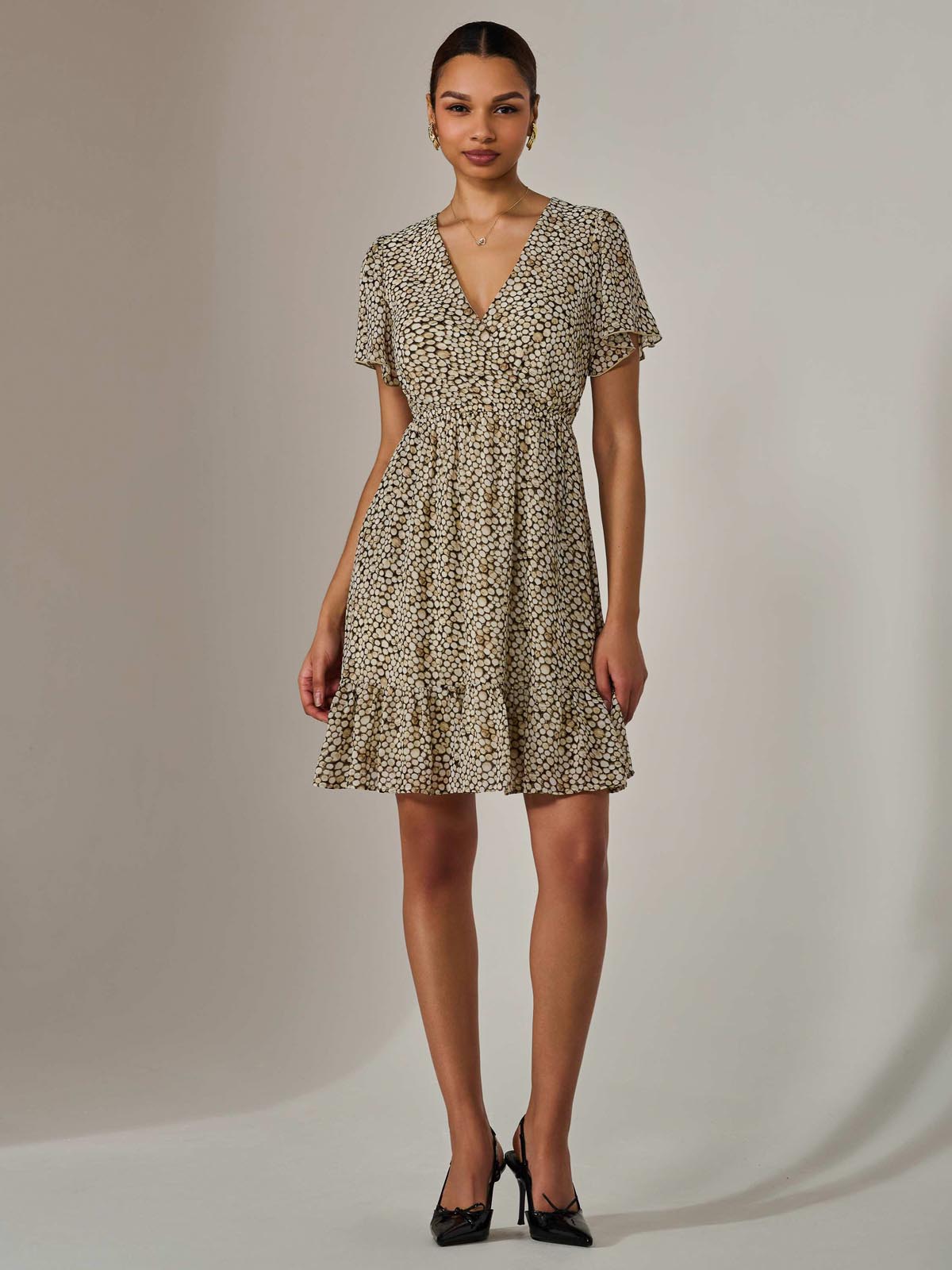 Chiffon Short Sleeve Tie Waist Mini Dress BLACK CREAM Styled View