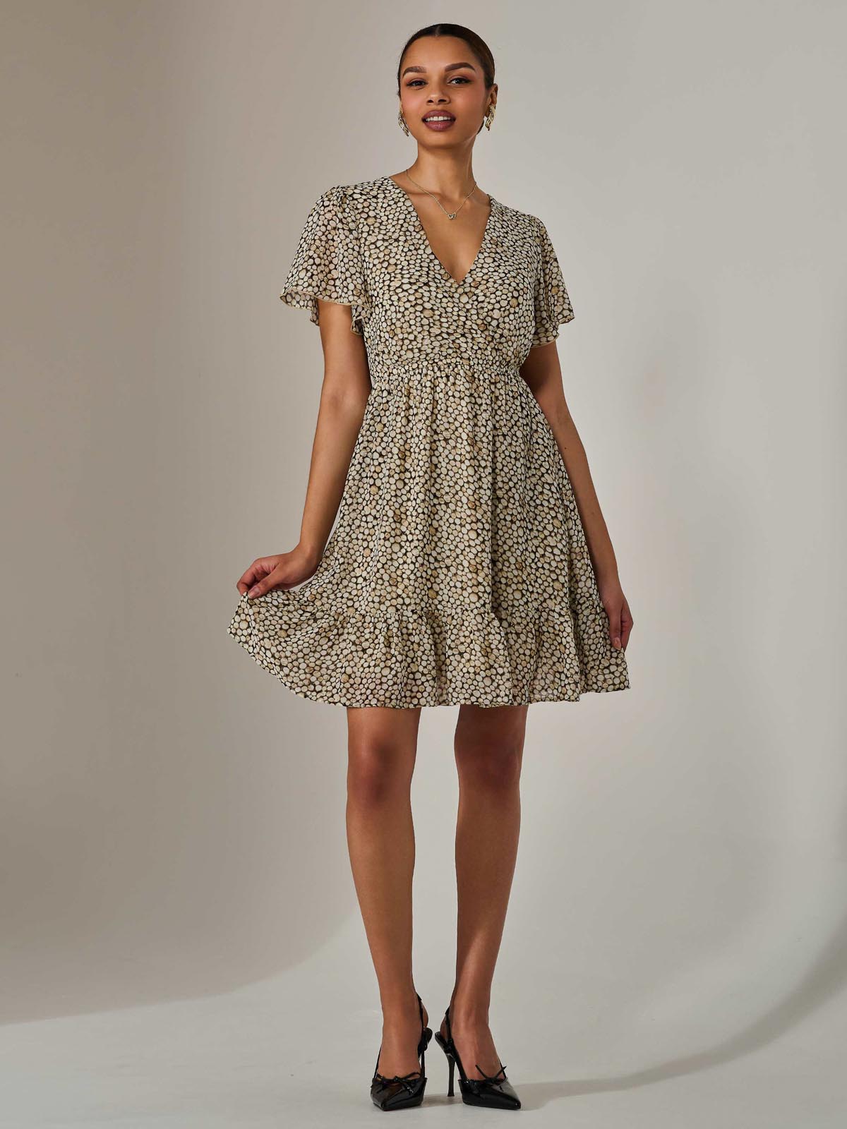 Chiffon Short Sleeve Tie Waist Mini Dress BLACK CREAM Front View 2
