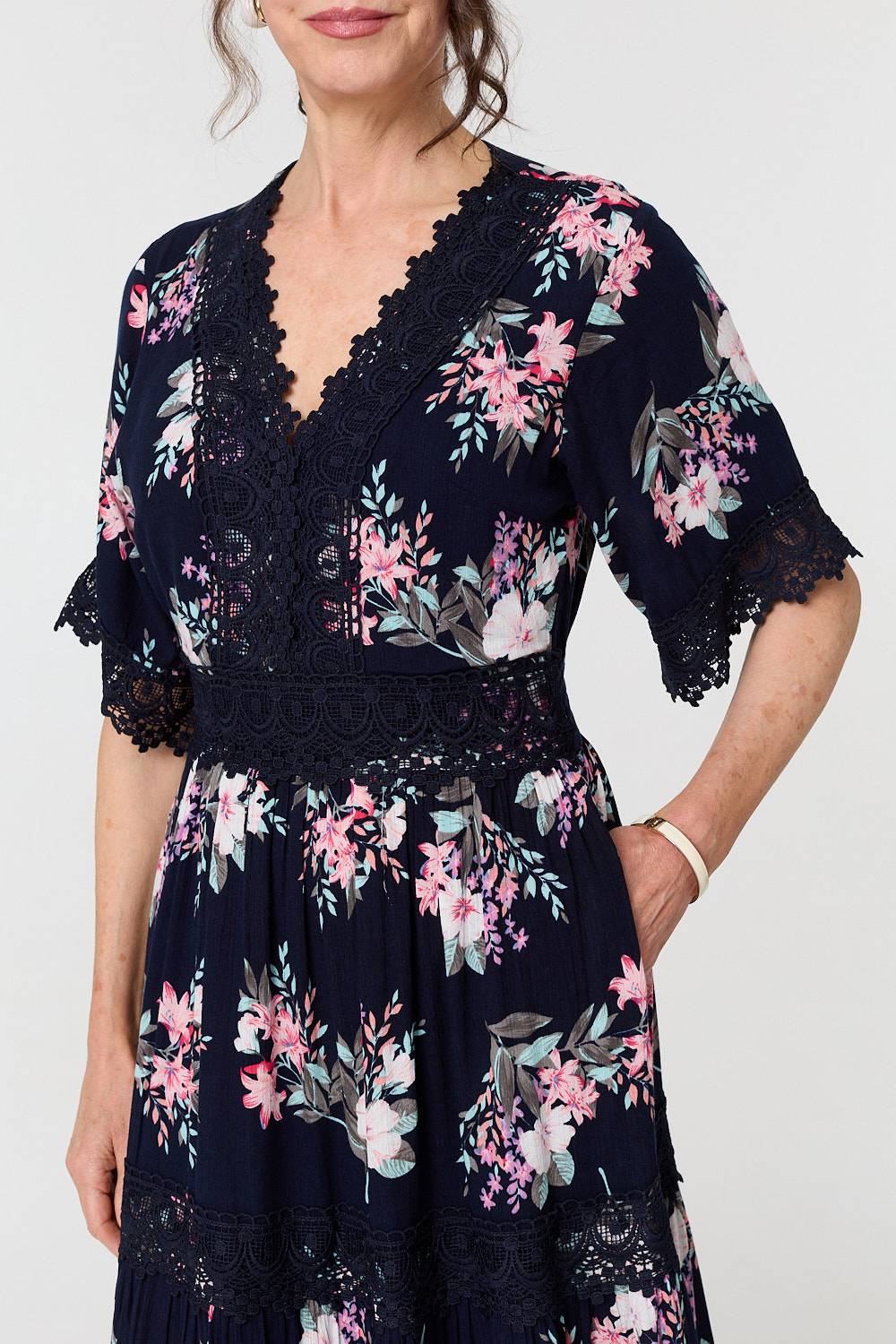 Floral Lace Tiered 3/4 Sleeve Maxi Dress Detail View