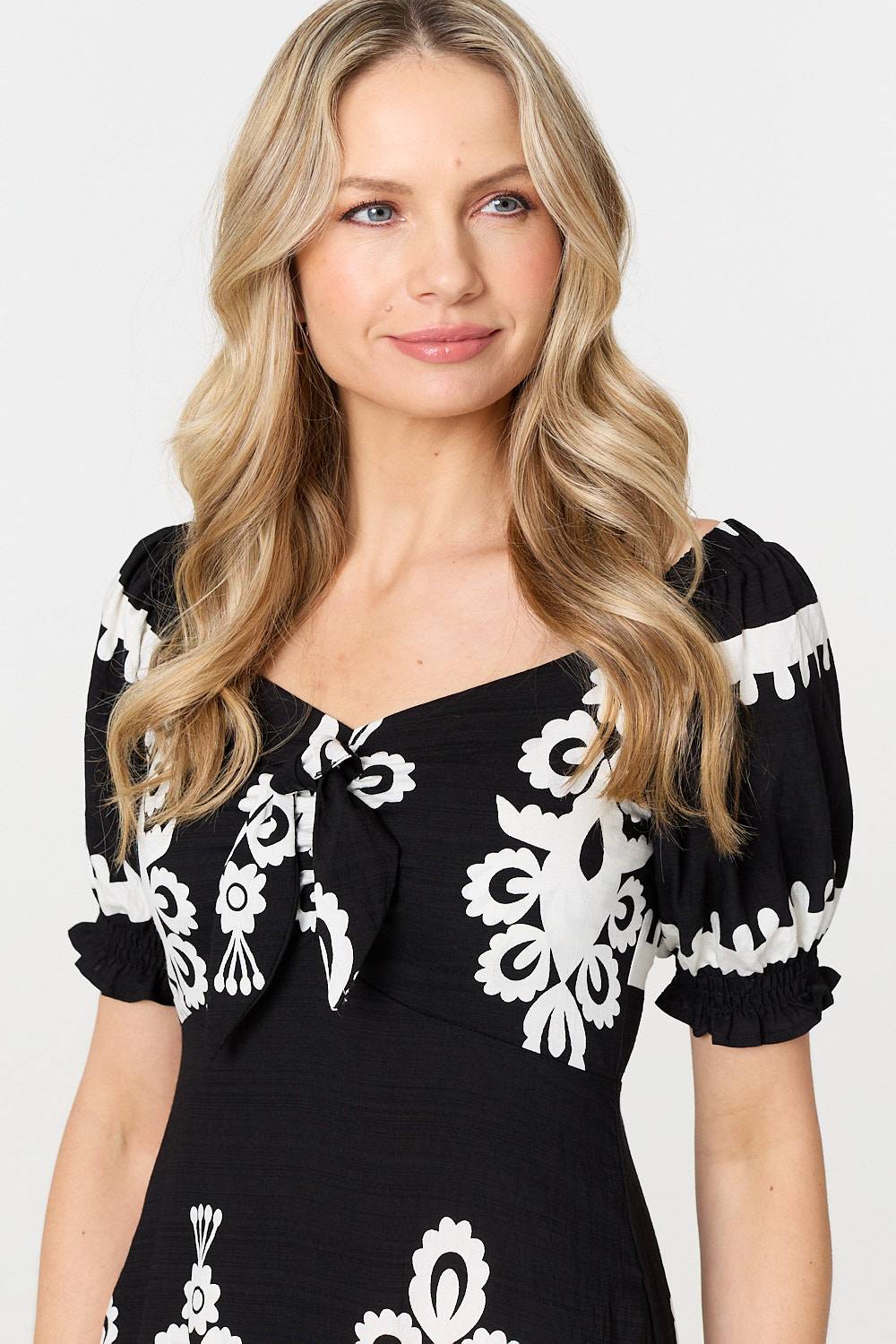 Printed Puff Sleeve Tie Front Midi Dress Detail View