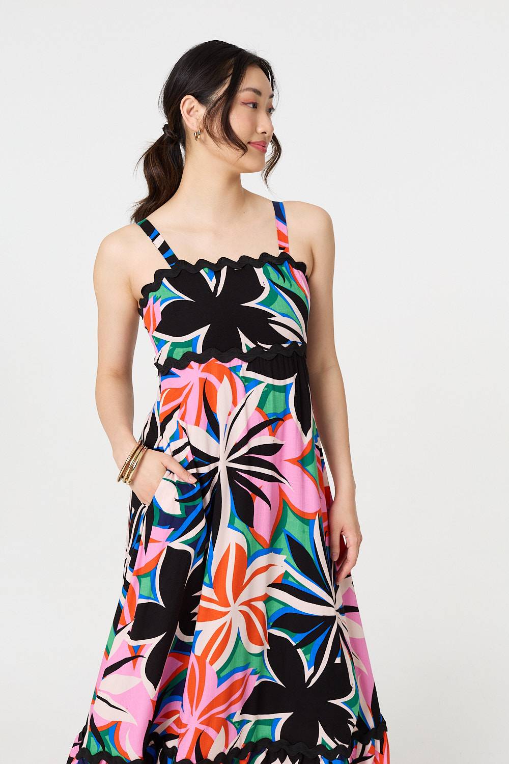 Floral Wave Trim Sleeveless Maxi Dress Back View 2