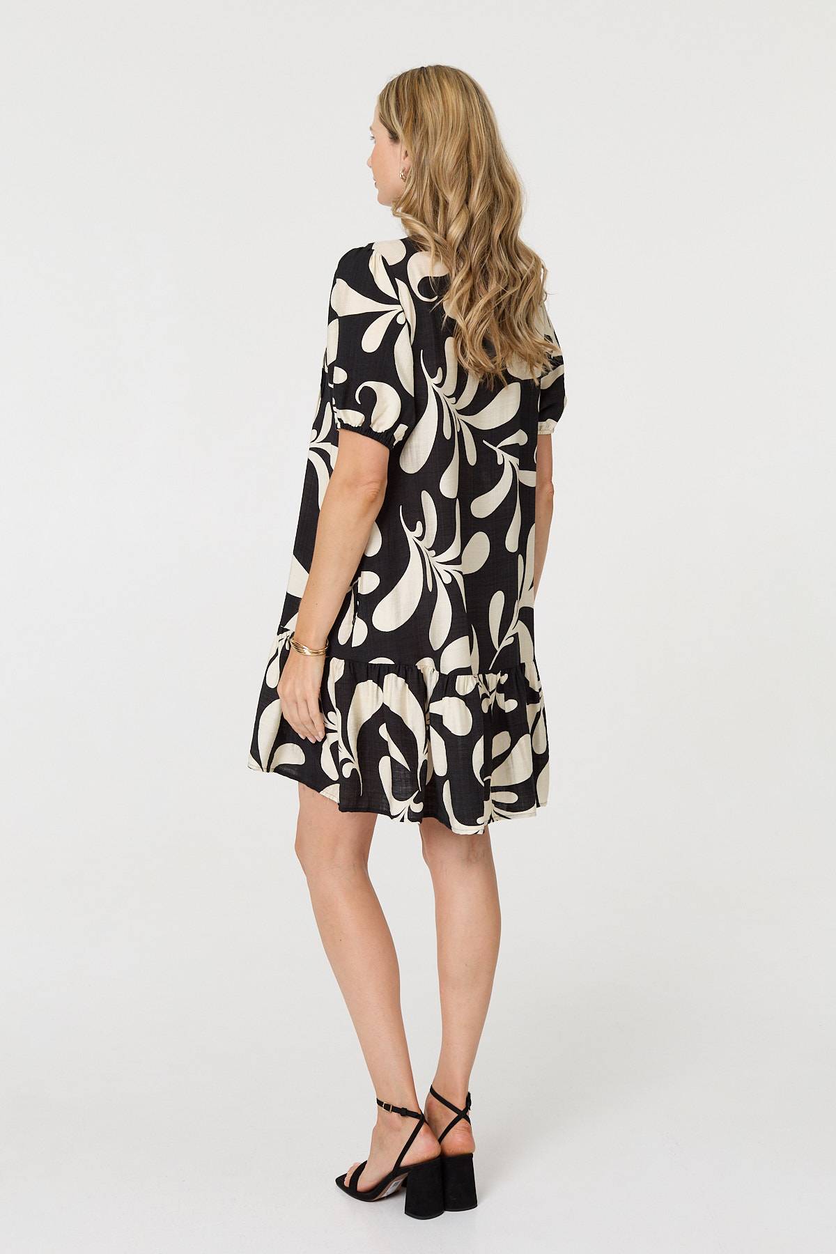Printed 1/2 Sleeve Tiered Short Dress Side View