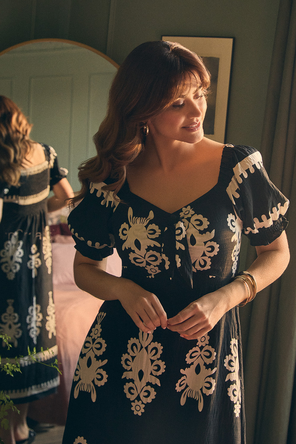 Printed Puff Sleeve Tie Front Midi Dress Detail View 2